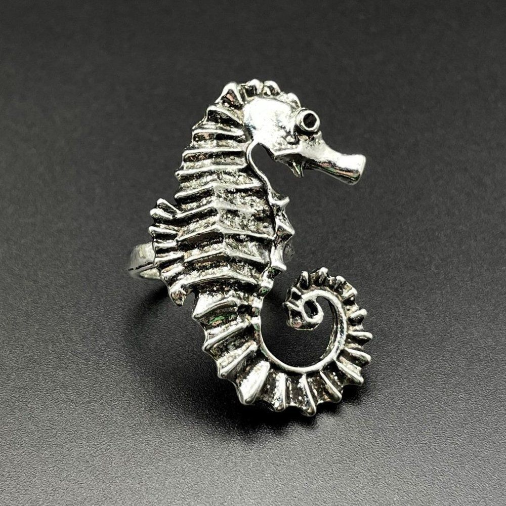 925 Sterling Silver Detailed Seahorse Boho Style Statement Ring Size 8 - Picture 7 of 10